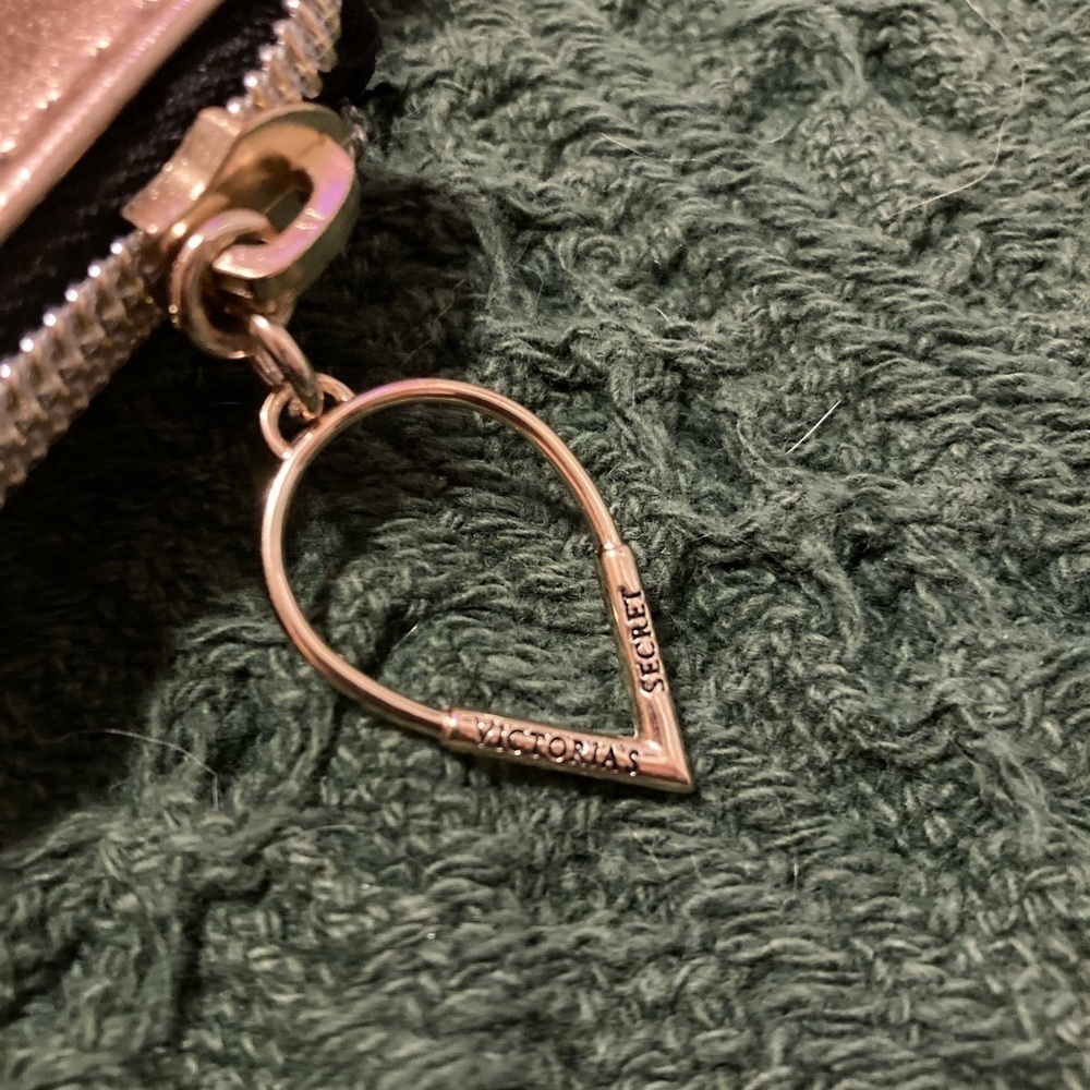 Victoria’s Secret Rose Gold Metallic Zipper Travel Pouches - Picture 9 of 13